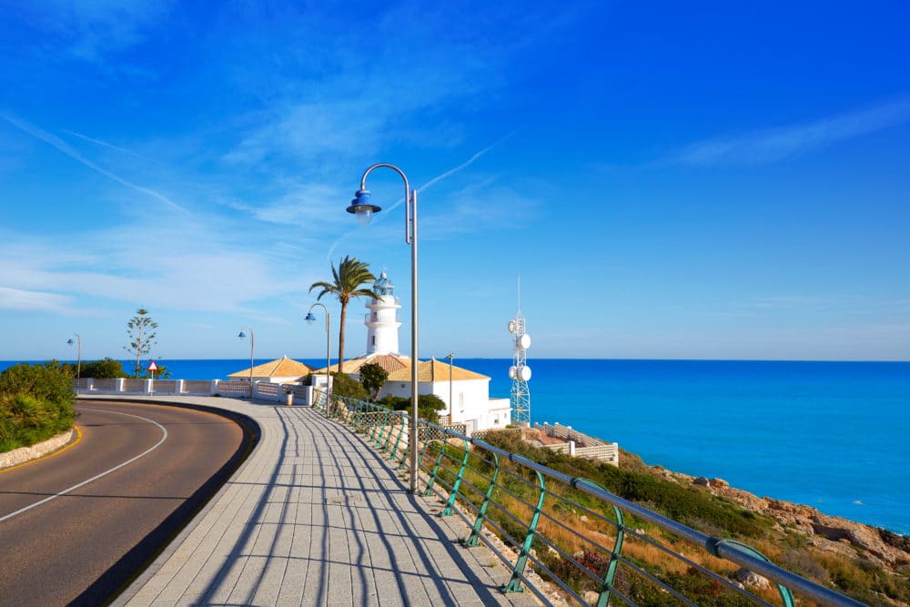 Cullera spain - vlk na cestách