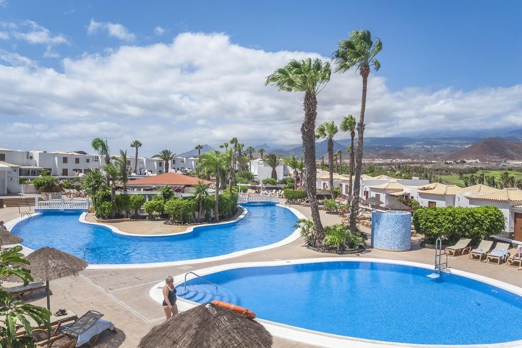 Royal tenerife country club by diamond resorts - vlk na cestách