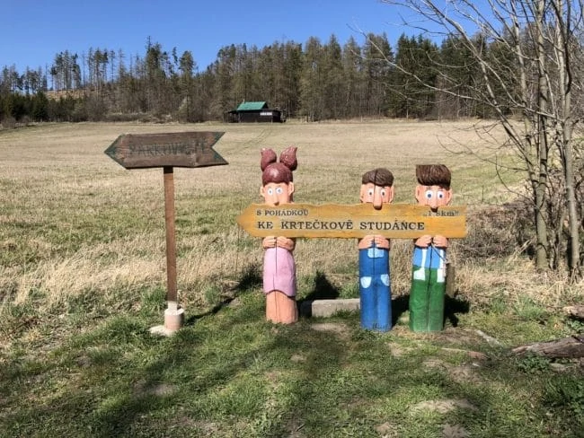 Naučná stezka ke krtečkově studánce Vlk na cestách